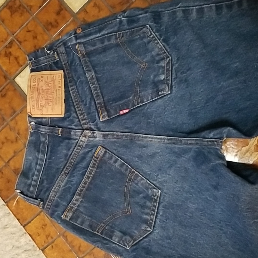 Vintage Levis 24x33